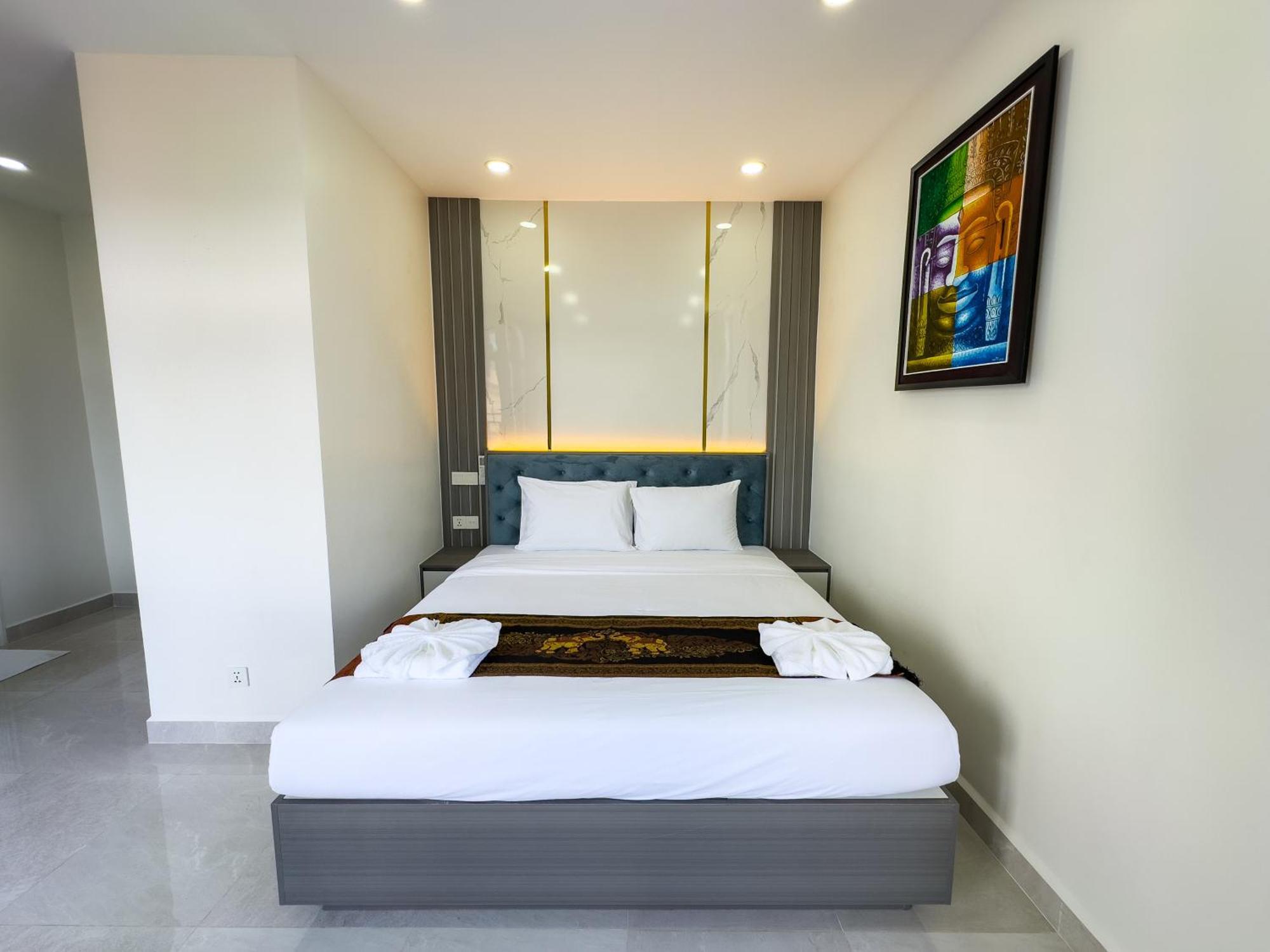 C-Hotel シアヌークビル エクステリア 写真