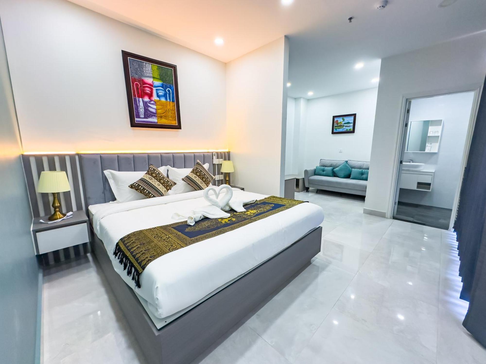 C-Hotel シアヌークビル エクステリア 写真