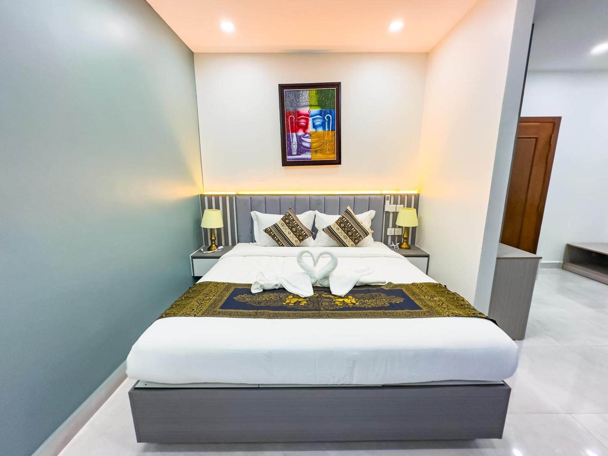 C-Hotel シアヌークビル エクステリア 写真