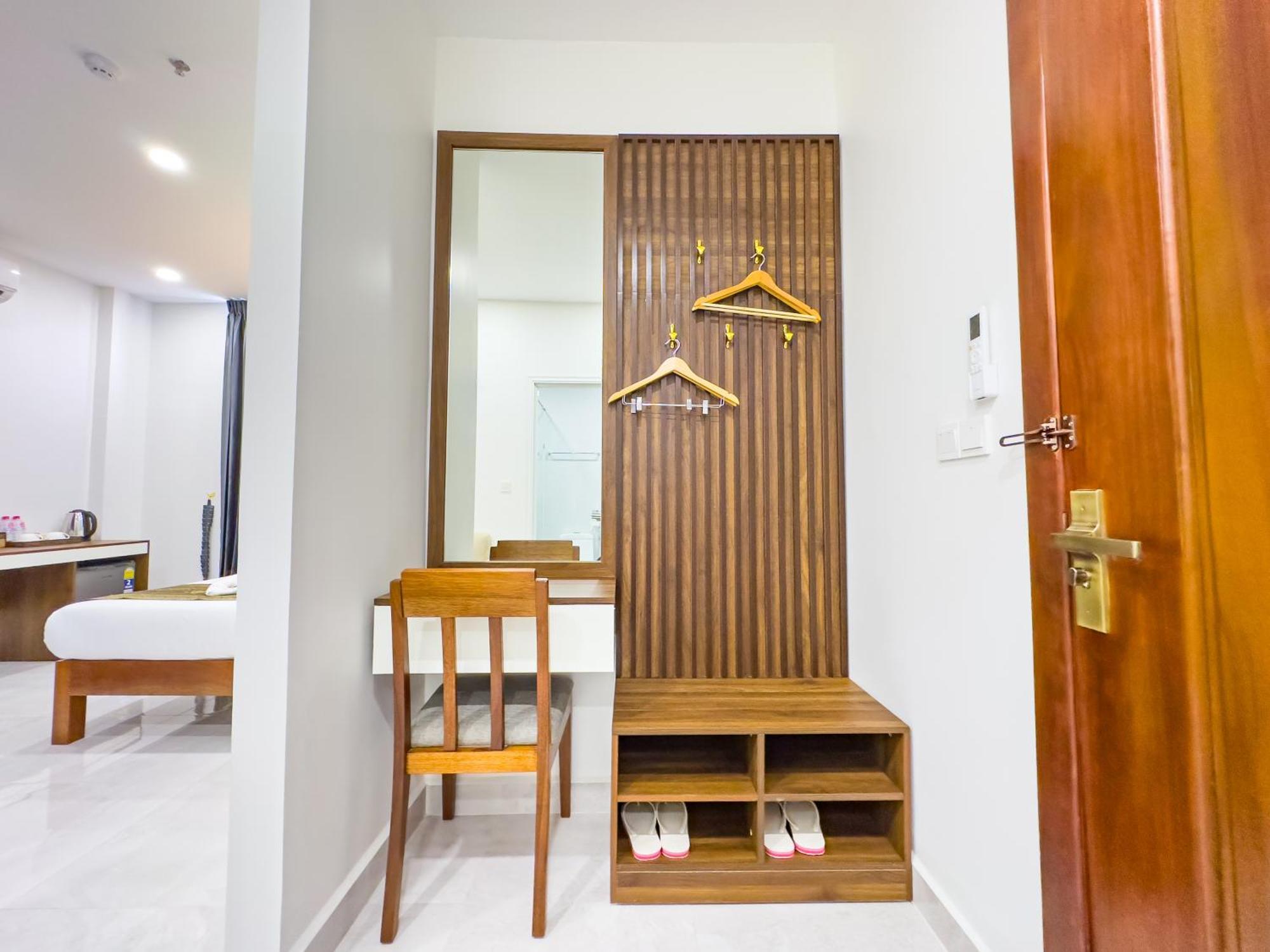 C-Hotel シアヌークビル エクステリア 写真