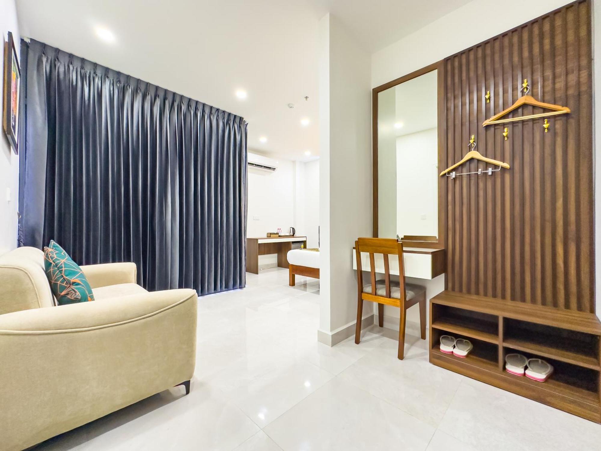 C-Hotel シアヌークビル エクステリア 写真